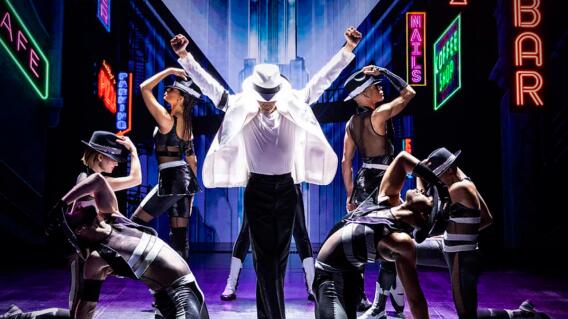 Show-Michael-Jackson.jpg Show-Michael-Jackson.jpg