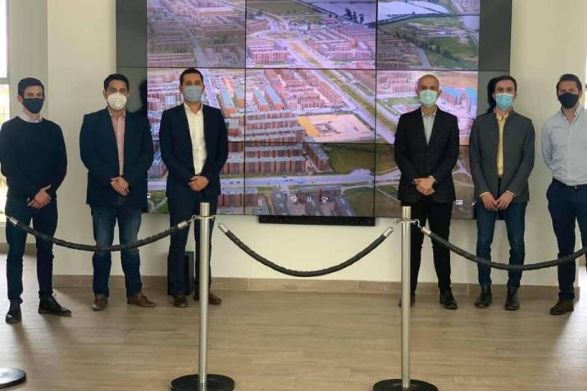 FOTO REUNIÓN VIVIENDA PIEDECUESTA.jpg