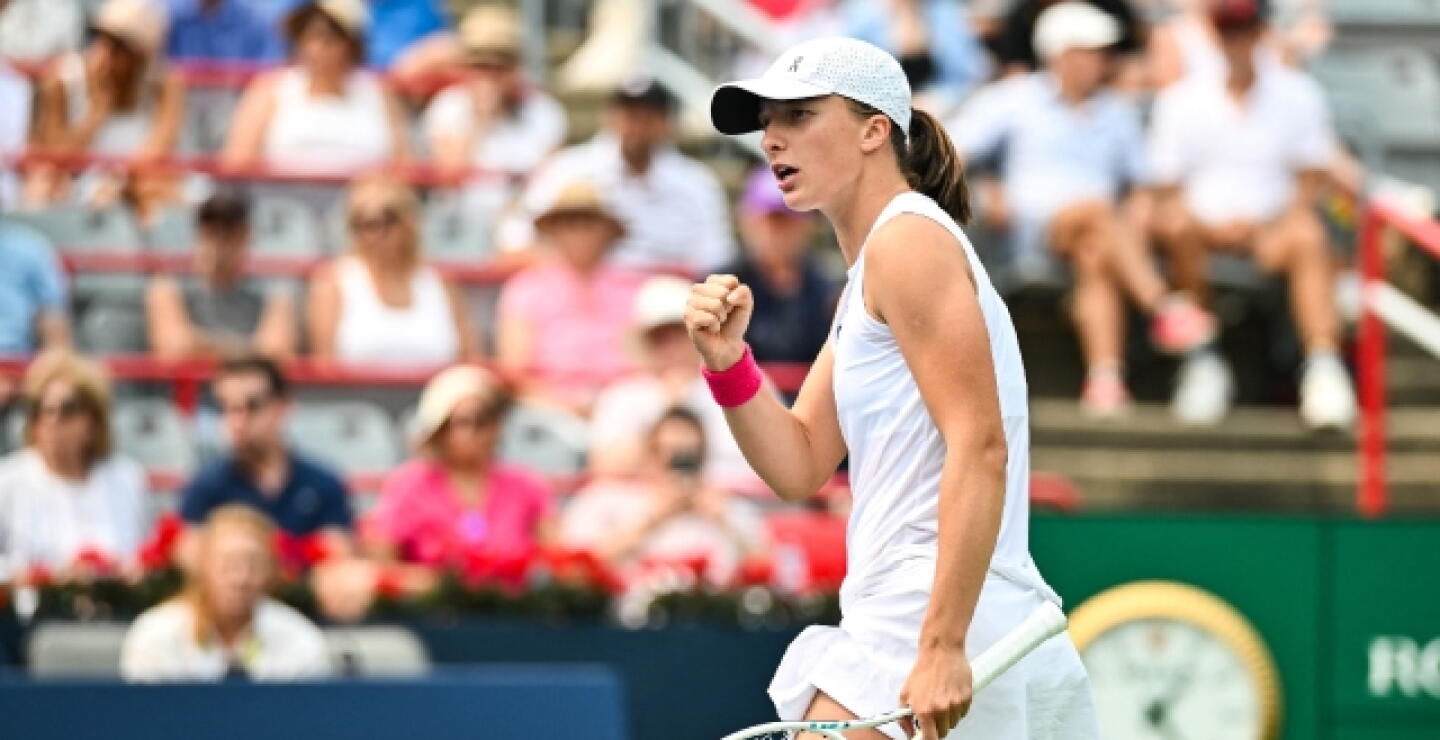 Iga Swiatek durante su primer partido en el WTA 1.000 de Montreal