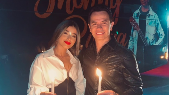 Jhonny Rivera y Jenny López contaron cómo inició su historia de amor: “Nunca había dado un beso” Jhonny Rivera y Jenny López contaron cómo inició su historia de amor: “Nunca había dado un beso”