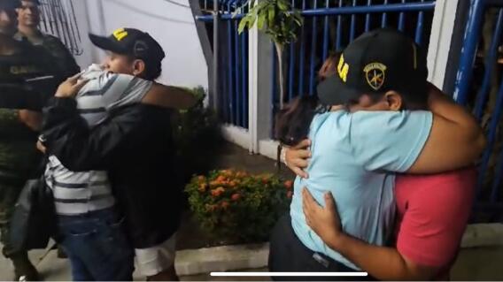 Rescatan a dos comerciantes que eran extorsionados a través de un falso servicio en Bolívar.jpg Rescatan a dos comerciantes que eran extorsionados a través de un falso servicio en Bolívar.jpg