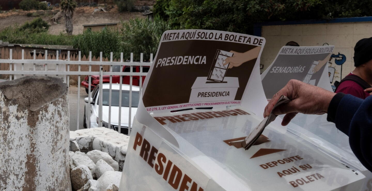 Electores de la frontera norte de México votan con la espera de una solución migratoria