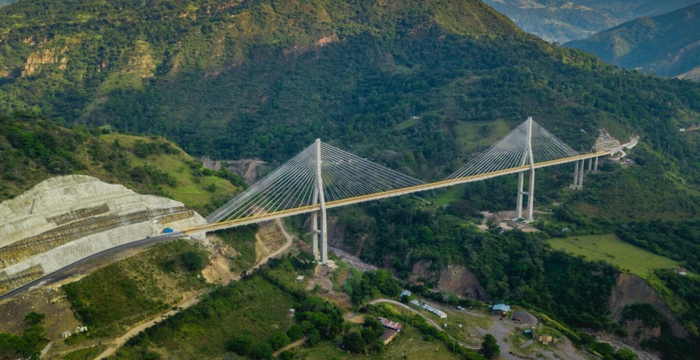 353543_BLU Radio. Puente Hisgaura / Foto:Fondo Adaptación