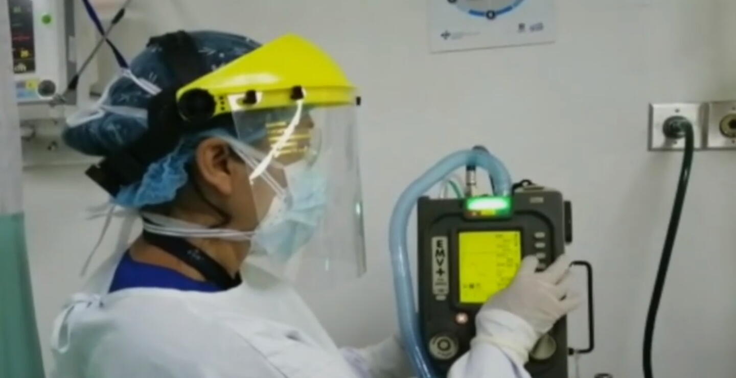 "Superpoderosa variante" de omicrón estaría aumentado casos de COVID-19 en Colombia