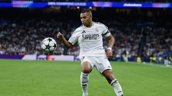 Kylian Mbappé en acción de juego con el Real Madrid. Kylian Mbappé en acción de juego con el Real Madrid.