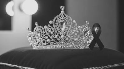 Fallece exreina de belleza mientras compraba juguetes en Navidad; tenía 22 años