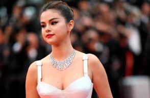 392890_selena_2.jpg