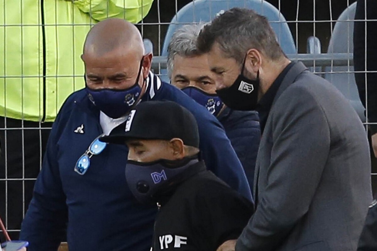 Diego Armando Maradona, técnico de Gimnasia