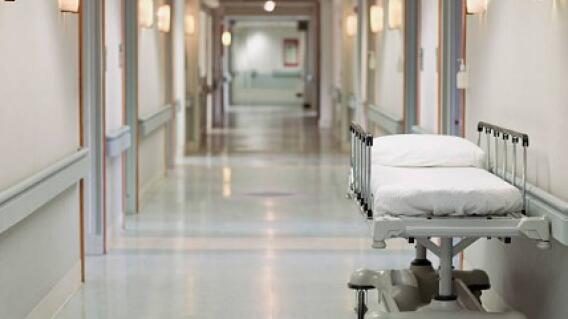 Pasillo de hospital, imagen referencial Pasillo de hospital, imagen referencial