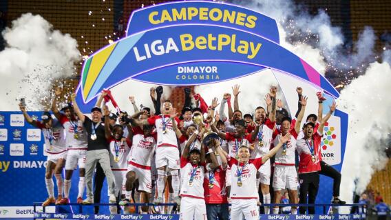 Santa Fe celebró su décima estrella en el fútbol colombiano. 