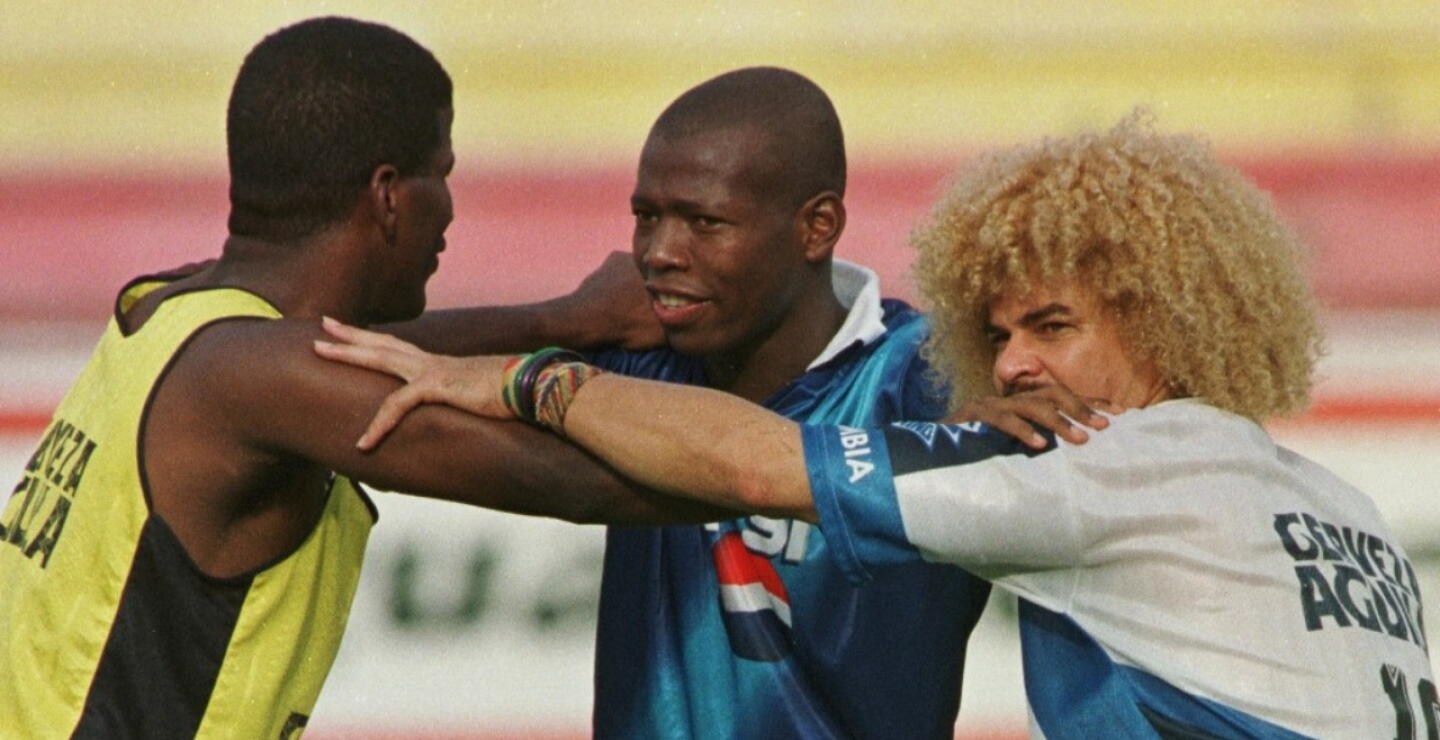 Hamilton Ricard entrena a los delanteros en el equipo que tiene como accionista a Blessd. 