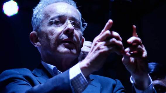 uribe3.jpg uribe3.jpg