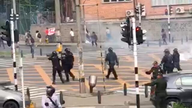 Plantón de estudiantes en Robledo terminó en disturbios 