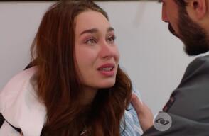 Capítulo 29 Hilos de vida: Mahinur tiene que ir al hospital de urgencia