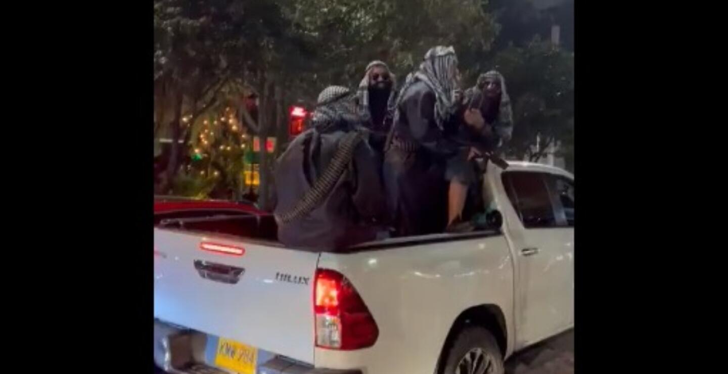 Colombianos disfrazados de integrantes de Hamás