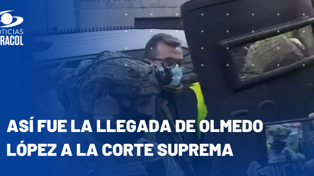 Conducido por Policía, Olmedo López llega a Corte Suprema para declarar sobre corrupción Conducido por Policía, Olmedo López llega a Corte Suprema para declarar sobre corrupción
