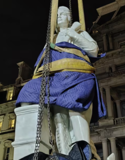 Trump reinstala estatua de Colón en la Casa Blanca tras polémica histórica