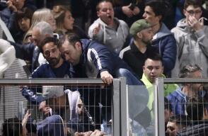 enfrentamientos durante partido entre Gimnasia y Boca Juniors en Argentina