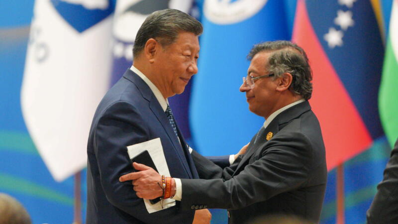 Xi Jinping y Gustavo Petro se reunieron en china Xi Jinping y Gustavo Petro se reunieron en china