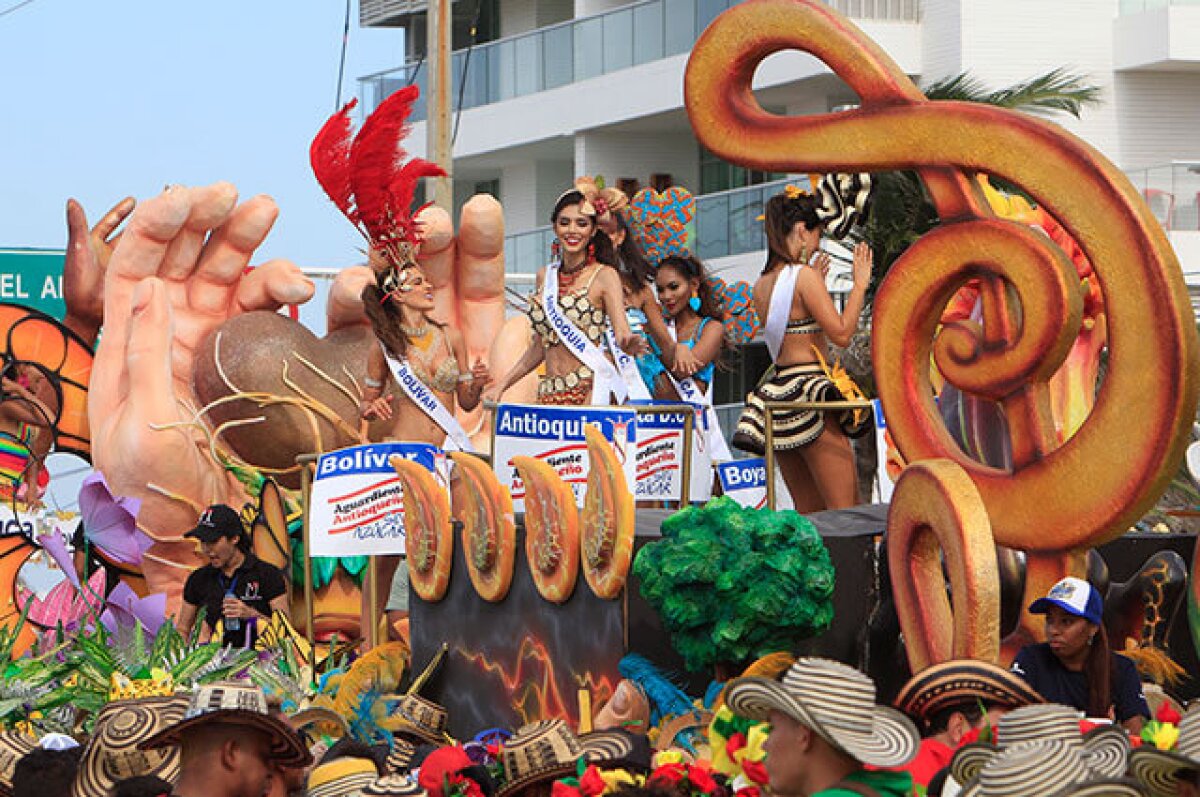desfile-cartagena.jpg