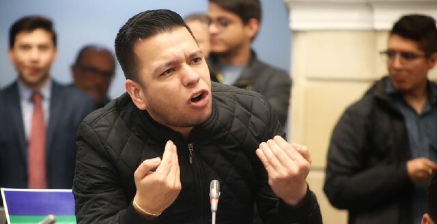 Agarrones y suspensiones en el Congreso en medio de debates sobre iniciativas del Gobierno nacional