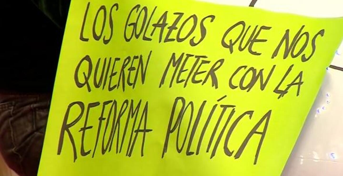 Polémica en la Cámara por artículos de la reforma política calificados como auténticos golazos