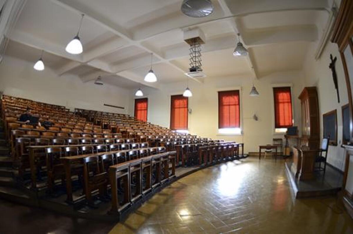 26371_122160-clases_-_universidad_-_estudiantes_-afp-.jpg