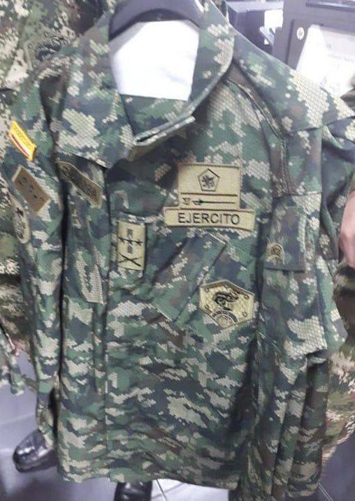 uniforme ejercito colombia.jpg