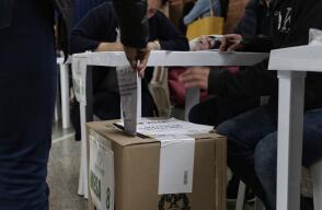 Colombianos que viven en el exterior ya pueden votar para las elecciones presidenciales
