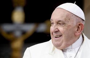 Famosos que conocieron al Papa Francisco. Famosos que conocieron al Papa Francisco.