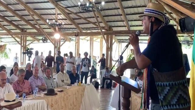 Congresistas viajaron hasta el Cauca y realizaron una sesión especial con las comunidades indígenas