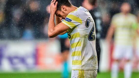 294226_fenerbahcelamenta251218afpe.jpg