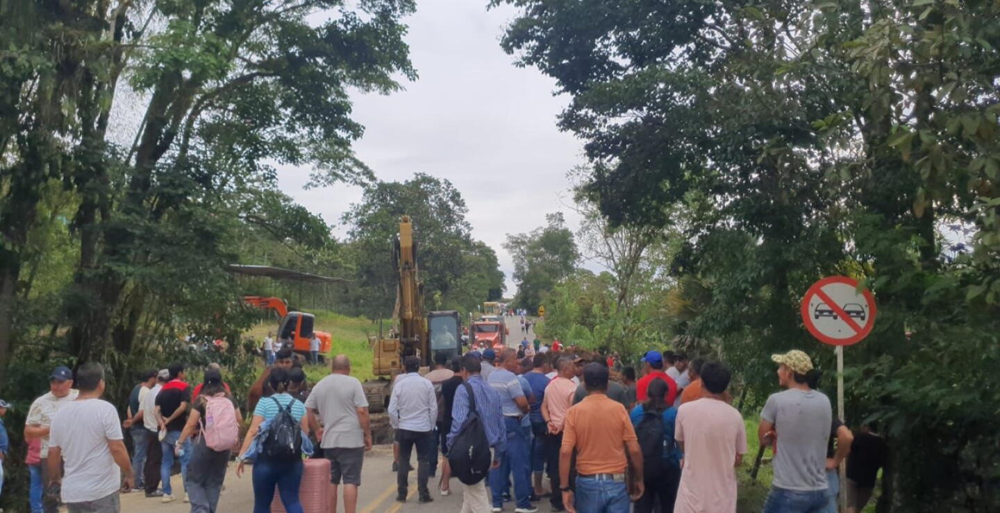 Invías reitera su llamado al diálogo para continuar la recuperación de la vía San Gil – Barbosa.jpg