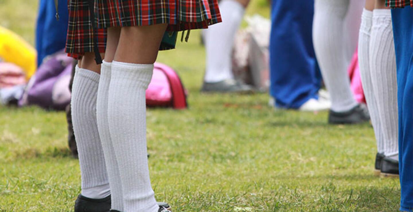 “Me dio un beso a la fuerza”: diez profesores de un colegio son señalados de acosar a alumnas