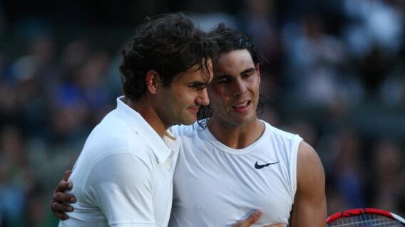 Saludo entre Rafael Nadal y Roger Federer, tras la final de Wimbledon 2008 Saludo entre Rafael Nadal y Roger Federer, tras la final de Wimbledon 2008