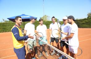 Equipo colombiano durante entrenamiento de la Copa Davis 2024 Equipo colombiano durante entrenamiento de la Copa Davis 2024