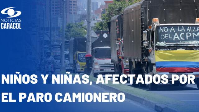 Rutas escolares atrapadas en trancones y miles de personas afectadas por paro camioneros Rutas escolares atrapadas en trancones y miles de personas afectadas por paro camioneros