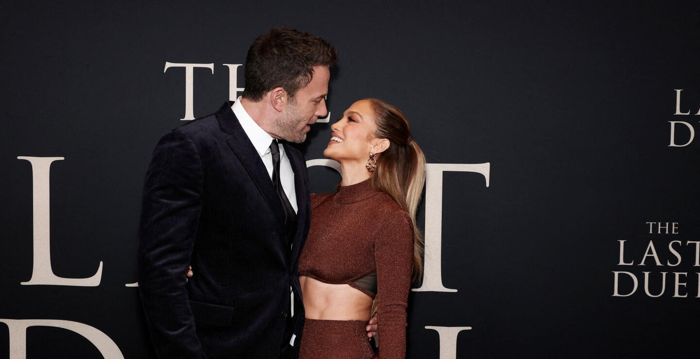FILES-US-ENTERTAINMENT-LOPEZ-AFFLECK-ENGAGEMENT