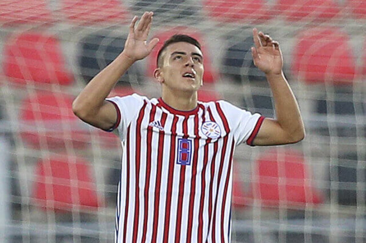 295643_jugador_paraguay_celebra_220119_afpe.jpg