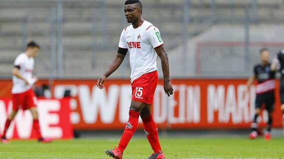 339788_Jhon Córdoba con Colonia