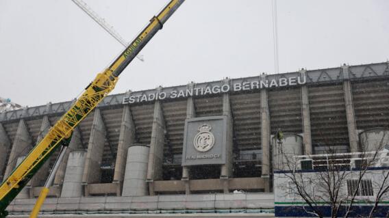 Snow Hits Madrid As Temperatures Plummet In Spain Snow Hits Madrid As Temperatures Plummet In Spain