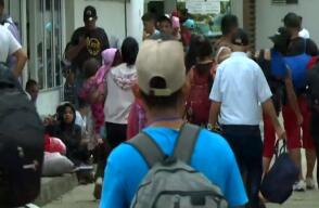 Migrantes que intentan atravesar la selva del Darién piden ayudas humanitarias