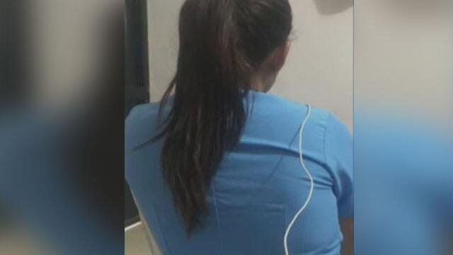 Intentaron bañarla en la calle: ignorantes atacan a médica porque creen que tiene COVID-19 