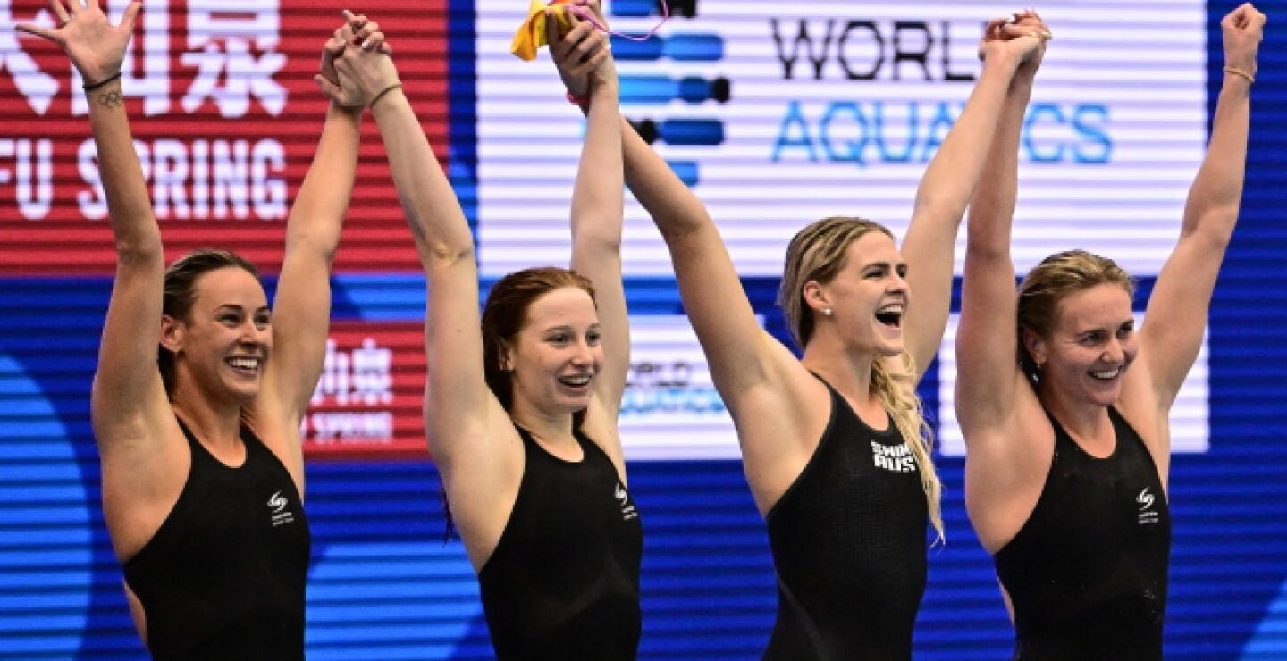 Equipo australiano de nadadoras en prueba del Mundial de Natación de Fukuoka 2023