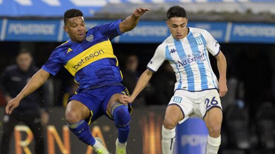 Frank Fabra en acción de juego con Boca Juniors frente a Racing, en juego de la Copa Libertadores. Frank Fabra en acción de juego con Boca Juniors frente a Racing, en juego de la Copa Libertadores.