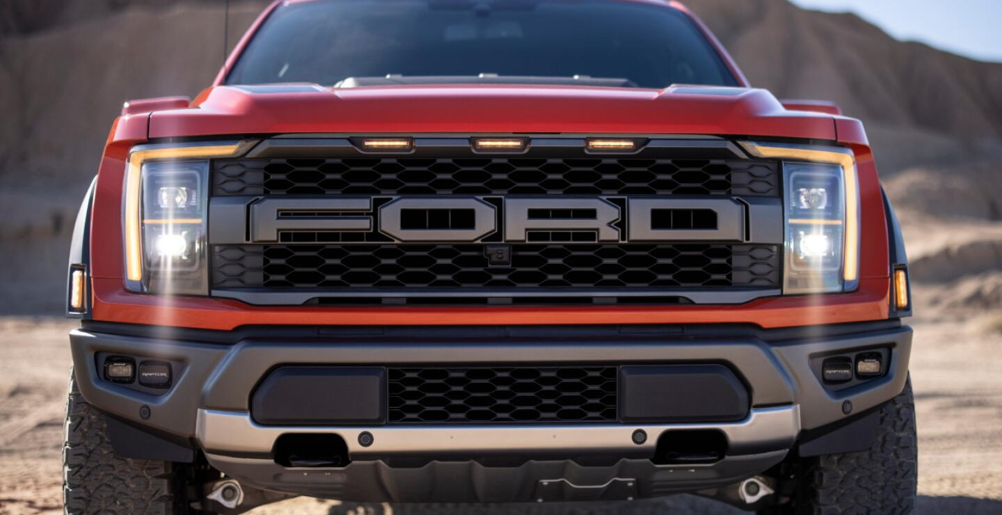 Camioneta Ford que tiene problema en cámara de reversa