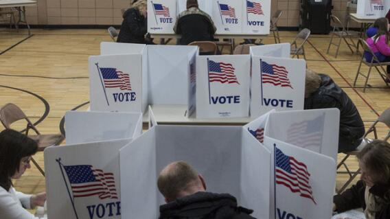 041114-vote-eeuu.jpg 041114-vote-eeuu.jpg