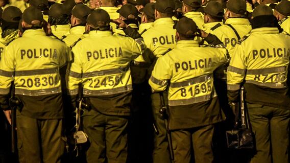 Policía