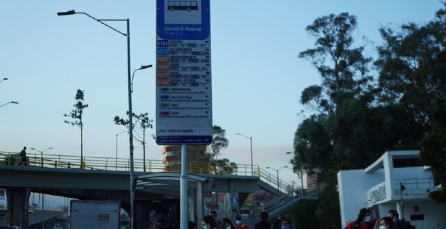 joven denuncia que la habrían tocado en bus del SITP