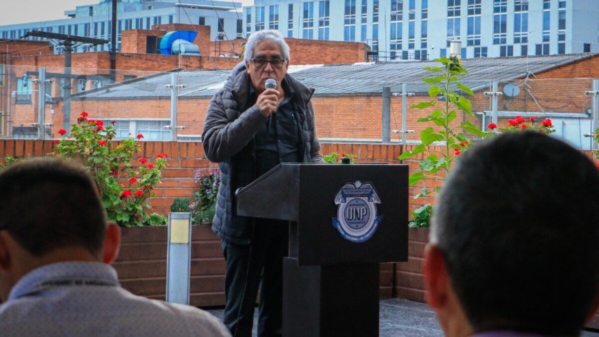 Atentaron en Bogotá contra Augusto Rodríguez, director de la UNP; salió ileso - BluRadio